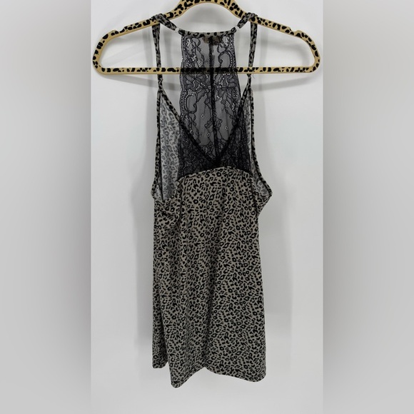 POL Clothing Leopard Print Cami Tank Top - Picture 3 of 10